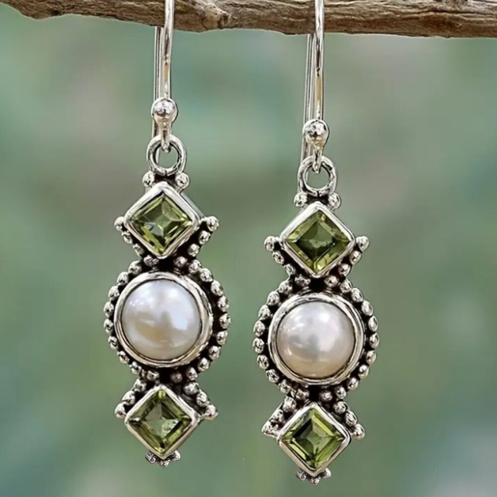 Vintage Boho Style Drop Earrings Inlaid Faux Pearls & Synthetic Gemstones